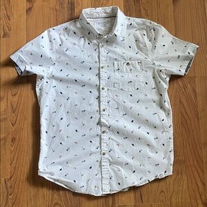 Free Planet Button Down Short Sleeve Shirt Size Medium
